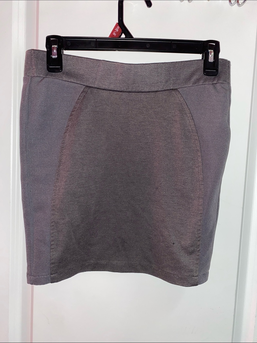 Amisu Black Mini Skirt with Paneled Detail